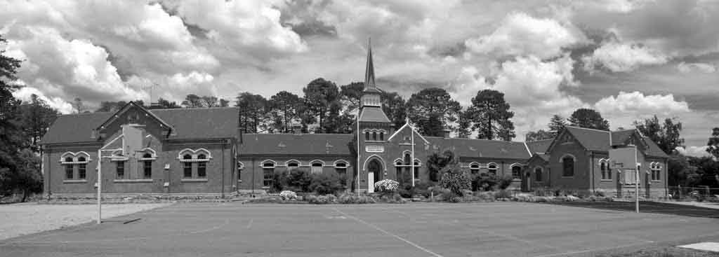 This image has an empty alt attribute; its file name is Beechworth-Primary-School-1875.jpg